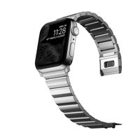 Nomad Magnetisches Stahlgliederarmband für das  Apple Watch Series 1 t/m 11 / SE / Ultra (44/45/46/49 mm) - Silver