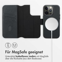 Accezz 2-in-1 Klapphülle aus Leder mit MagSafe für das iPhone 14 Pro - Onyx Black