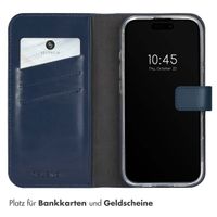 Selencia Echtleder Klapphülle für das iPhone 16 Pro - Blau