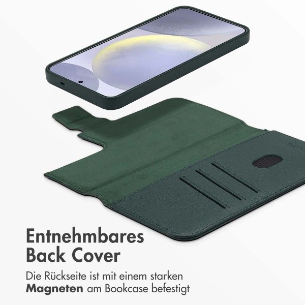 Accezz 2-in-1 Klapphülle aus Leder mit MagSafe für das Samsung Galaxy S25 Plus - Cedar Green