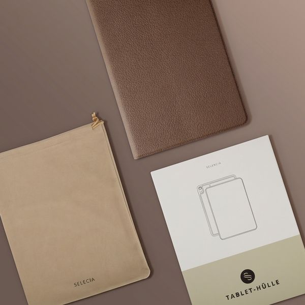 Selencia Riva Klapphülle Samsung Galaxy Tab S11 - Mocha Brown
