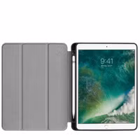 imoshion Design Trifold Klaphülle Apple iPad 6 (2018) 9.7 Zoll / iPad 5 (2017) 9.7 Zoll / Air 2 (2014)/Air 1 (2013) - Don't touch