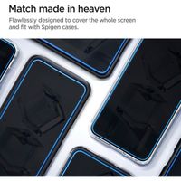 Spigen GLAStR Fit Displayschutzfolie + Applicator 2-pack für das Samsung Galaxy S23