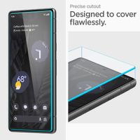 Spigen GLAStR Fit Displayschutzfolie  + Applicator 2-pack für das Google Pixel 7a