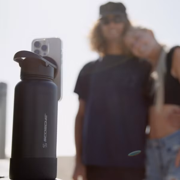 Scosche MagicMount Flask – Handyhalterung – Isolierte Trinkflasche 946ML – MagSafe – Schwarz