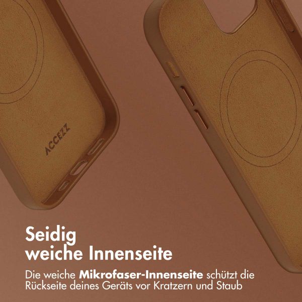 Accezz MagSafe Leather Backcover Apple iPhone 12 (Pro) - Sienna Brown