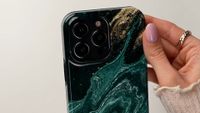 Burga Tough Back Cover für das Apple iPhone 15 - Emerald Pool