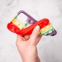 imoshion Pop It Fidget Toy - Pop It Hülle iPhone 12 (Pro) - Rainbow