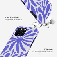 Selencia Vivid Tough Back Cover MagSafe für das iPhone 16 Pro Max - Modern Bloom Sapphire Blue