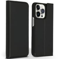 Accezz Premium Leather Slim Klapphülle für das iPhone 13 Pro - Schwarz