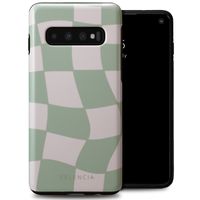 Selencia Vivid Tough Back Cover für das Samsung Galaxy S10 - Groovy Sage Green