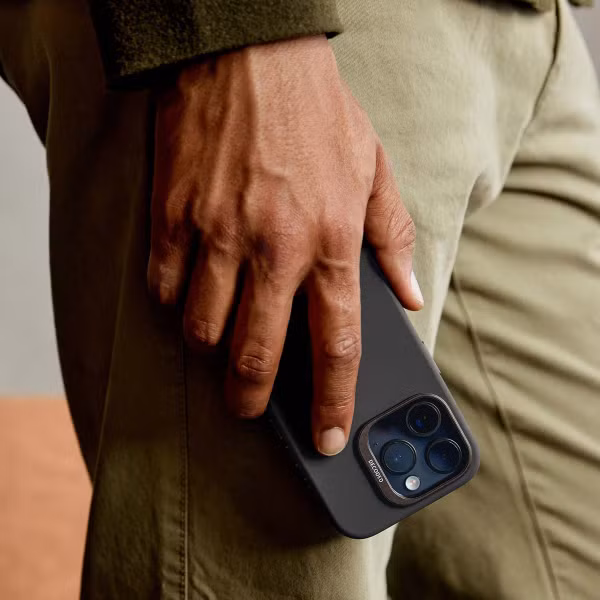 Decoded Leather Backcover MagSafe Apple iPhone 16 Pro Max - Schwarz