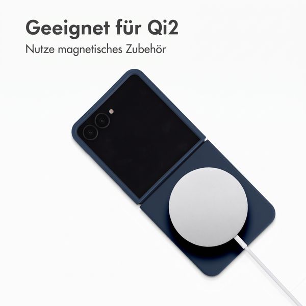 Accezz Liquid Silikoncase mit MagSafe Samsung Galaxy Z Flip 8 - Dunkelblau