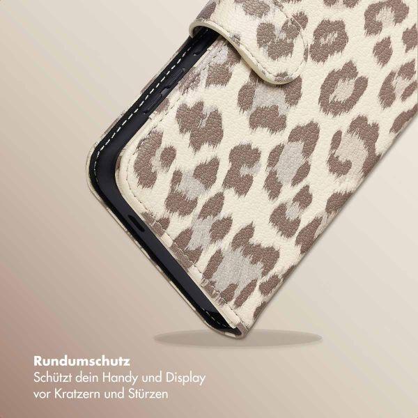 Selencia Sabi Klapphülle mit Leopardenmuster Samsung Galaxy S24 / S25 - Soft Ivory