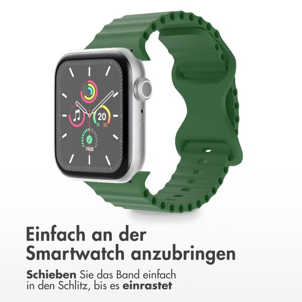 imoshion Athletisches Silikonarmband für die Apple Watch Series 1 bis 9 / SE (38/40/41 mm) | Series 10 (42 mm) - Dunkelgrün