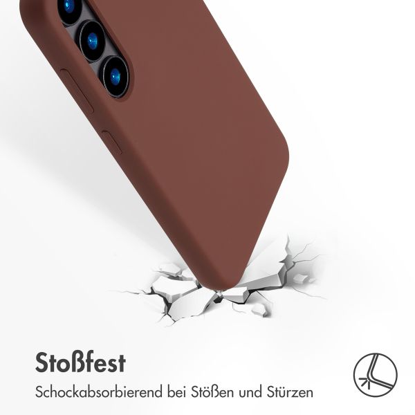 Accezz Liquid Silikoncase mit MagSafe Samsung Galaxy S23 - New Tea Brown