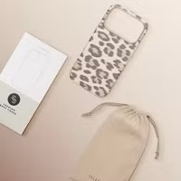 Selencia Sabi Backcover Leopardenmuster mit MagSafe Apple iPhone 17 Pro - Soft Ivory