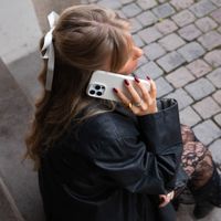Holdit Silicone Case für das Apple iPhone 16 Pro - Light Beige