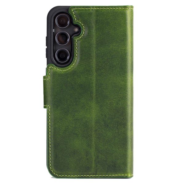 Wachikopa Magic Klapphülle 2-in-1 für das Samsung Galaxy S24 - Forest Green