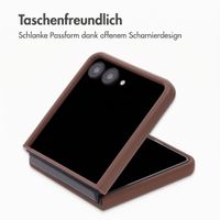 Accezz Liquid Silikoncase mit MagSafe Samsung Galaxy Z Flip 8 - New Tea Brown