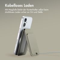 Accezz Leder-Wallet mit Standfunktion - Geeignet für MagSafe und Qi2 - Light Grey