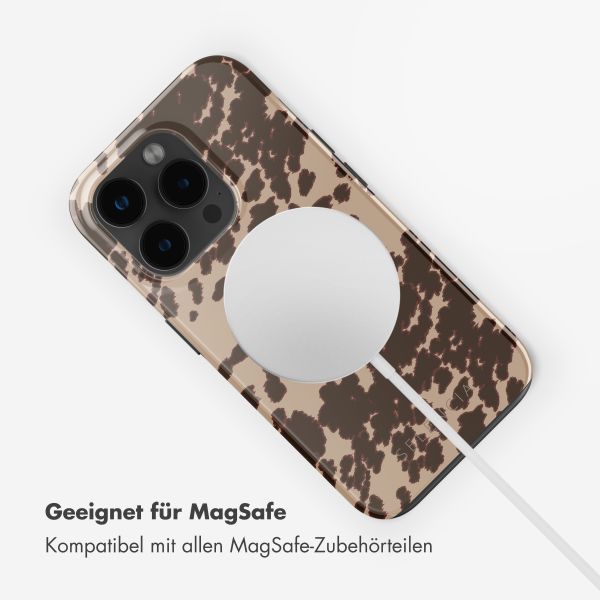 Selencia Vivid Tough Back Cover mit MagSafe für das iPhone 15 Pro Max - Country Moo'd