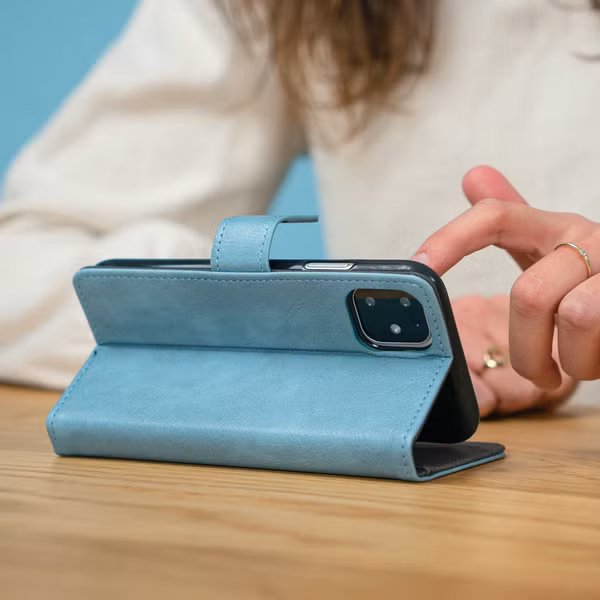 imoshion Luxuriöse Klapphülle Samsung Galaxy A20e - Hellblau