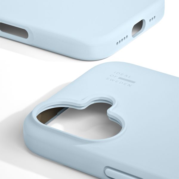 iDeal of Sweden Silikon Case für das iPhone 16 - Light Blue