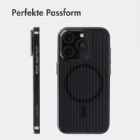 Accezz Lite Backcover mit MagSafe | Fluted | Apple iPhone 15 Pro - Schwarz