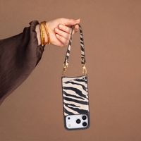 Selencia Nova HandyHülle mit Kordel und Kartenhalter Apple iPhone 16 - Zazzy Zebra
