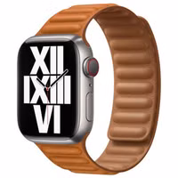 Apple Leather Link Armband für das  Apple Watch Series 1 t/m 9 / SE (38/40/41 mm) | Series 10 / 11 (42 mm) - Größe M/L - Golden Brown