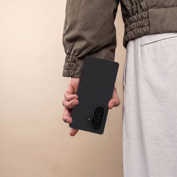 Accezz Liquid Silikoncase mit MagSafe Samsung Galaxy Z Fold 8 Ultra - Schwarz