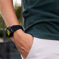 imoshion Flexibles Silikonarmband für das Samsung Galaxy Watch 8 (Classic) - 40 / 44 / 46mm - Schwarz