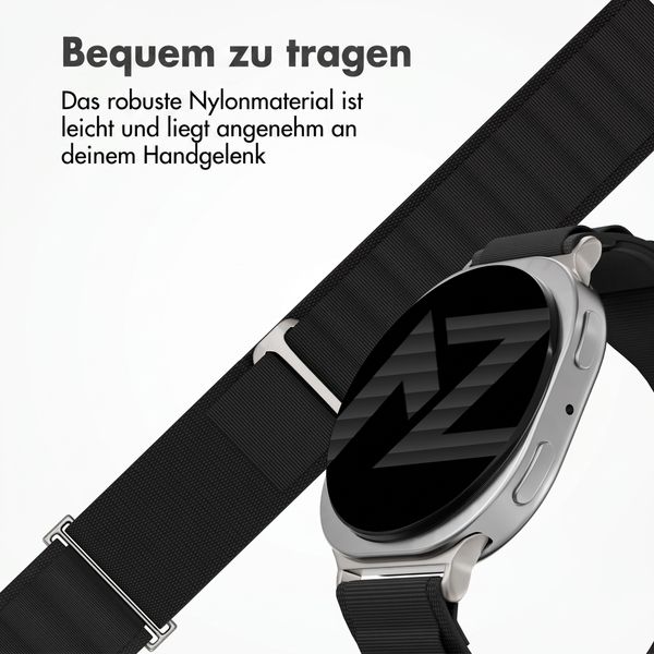 Accezz Nylon Alpine Armband für Samsung Galaxy Watch 9 (40/44mm) / Watch 8 (40/44mm) / Classic (46mm) - Schwarz