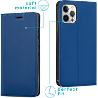 imoshion Slim Folio Klapphülle Apple iPhone 12 (Pro) - Dunkelblau
