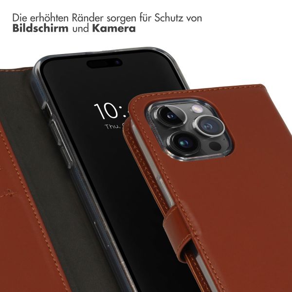 Selencia Echtleder Klapphülle für das iPhone 15 Pro Max - Hellbraun