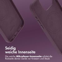 Accezz MagSafe Leather Backcover für das iPhone 15 Pro Max - Heath Purple