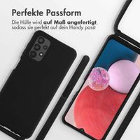 imoshion Silikonhülle mit Band für das Samsung Galaxy A13 (4G) - Schwarz