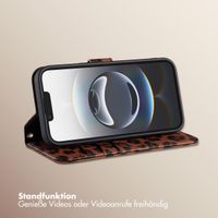 Selencia Sabi Klapphülle mit Leopardenmuster Apple iPhone 16e - Mocha Brown
