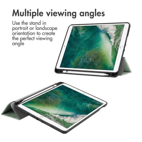 imoshion Trifold Klapphülle Apple iPad 6 (2018) 9.7 Zoll / iPad 5 (2017) 9.7 Zoll / Air 2 (2014)/Air 1 (2013) - Hellgrün