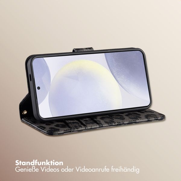 Selencia Sabi Klapphülle mit Leopardenmuster Samsung Galaxy S24 / S25 - Midnight Black