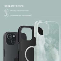 Selencia Vivid Tough Back Cover MagSafe für das iPhone 15 - Marble Grayed Jade