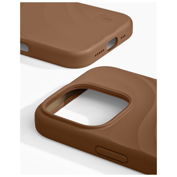 iDeal of Sweden Soft Swirl Silicone MagSafe Hülle Apple iPhone 16 Pro Max - Salted Caramel