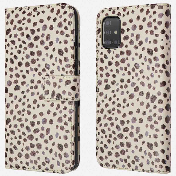 imoshion Design Klapphülle Samsung Galaxy A51 - Black And White Dots