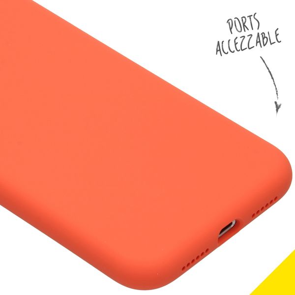 Accezz Liquid Silikoncase für das iPhone 11 - Nectarine