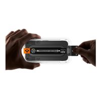 Spigen GLAStR Fit Displayschutzfolie 2er-Pack + Applicator Google Pixel 11 / 11 Pro