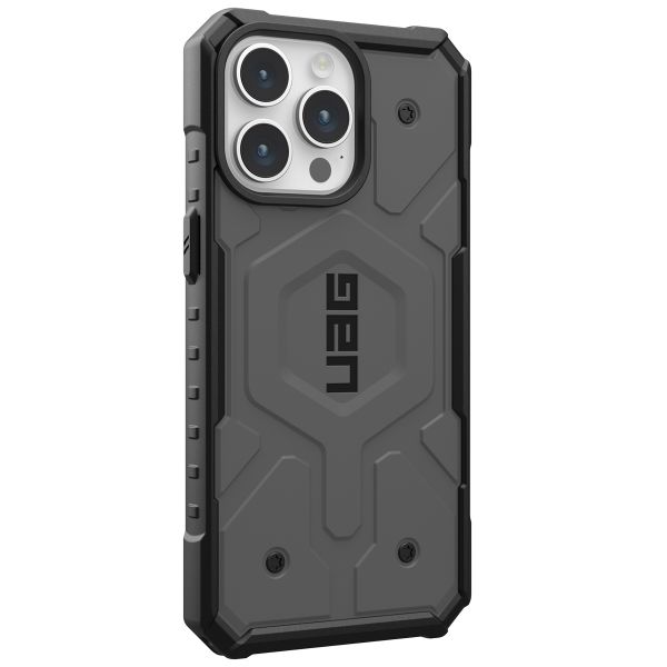 UAG Pathfinder Case MagSafe für das iPhone 15 Pro Max - Silber