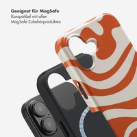 Selencia Vivid Tough Back Cover MagSafe für das iPhone 16 - Dream Swirl Orange