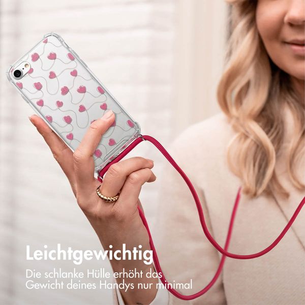 imoshion Design Hülle mit Band Apple iPhone SE (2022 / 2020) / 8 / 7 - Dusty Rose Connected Hearts
