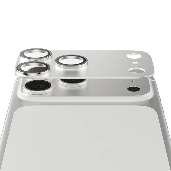 PanzerGlass Fender Kameraschutz für das iPhone 17 Pro Max - Silver